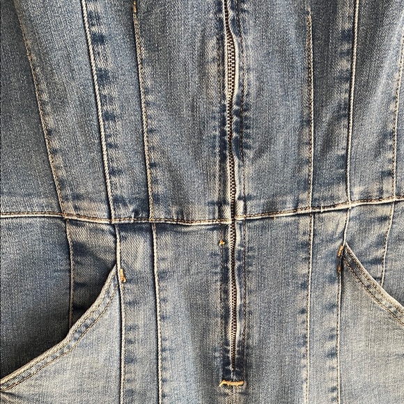 We The Free Blue Denim Jumpsuit EUC Large - Picture 6 of 9